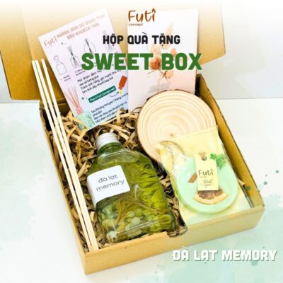 Giftbox Đà Lạt Memory, Christmas Gift, Tặng Người Yêu Tinh Dầu Khuếch Tán và Sáp Thơm The Sweet Box